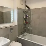 Penthouse Living Mitte 公寓 *